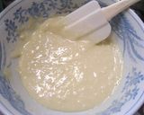 A picture of step 2 of White Steamed Sponge Cake, Milk Flavor.
