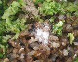 Foto del paso 3 de la receta: Tortitas de brócoli con champiñones