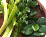 Foto langkah ke 1 dari resep Perkedel ft daun pegagan.