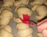 Foto del paso 8 de la receta: Medialunas