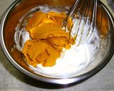 A picture of step 6 of Drained Yogurt Kabocha Cheesecake.