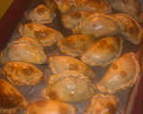Foto del paso 1 de la receta: Empanadas de carne desmechada al vino tinto🍷🥟