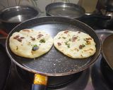 A picture of step 3 of Chole Kulcha.