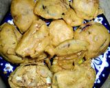 A picture of step 4 of Baingan Ky Pakoray.