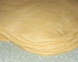 Foto del passaggio 5 della ricetta Croissant sfogliati al profumo di miele