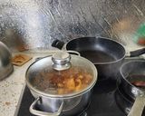 Hình bước làm 3 của món Cá ngừ kho dứa (thơm)