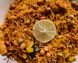 A picture of step 5 of Vegetable Poha with Mangalorean Mixture.