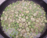 Foto del paso 1 de la receta: Guisantes con habitas y Huevos