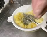 Une image de l'étape 4 de Purée de pommes de terre au beurre.