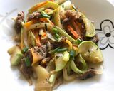 Foto del paso 4 de la receta: Vegetales salteados con carne