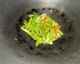 Foto langkah ke 2 dari resep Tumis Tempe Cabe Hijau.