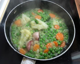 Foto del paso 1 de la receta: Merluza a la parrilla con guarnición de verduras y espinacas crujientes