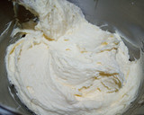 Foto del paso 2 de la receta: Buttercream de queso crema