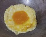 Foto langkah ke 2 dari resep Telur geprek.