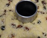 Foto langkah ke 7 dari resep Bluder simpel baking pan.