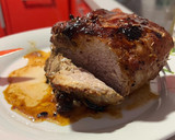 Foto del paso 7 de la receta: Lomo de cerdo al horno marinado con salsa de mostaza y miel