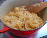 A picture of step 6 of Delicious Caramelized Onions.