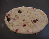 A picture of step 8 of Pain de Seigle aux Fruits Secs (Fruit-Filled Rye Bread).