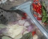 Foto langkah ke 2 dari resep Telur ceplok kuah kecap.