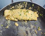 รูปขั้นตอนการทำที่ 10 ของ ข้าวผัดกระเทียมไข่เจียวออมเล็ต