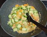Foto langkah ke 4 dari resep Cah Oyong Telur.