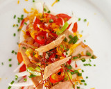 Foto del paso 6 de la receta: Ensalada de ventresca "Mar y Montaña" con gambones y jamón 🔥🔥