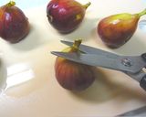 A picture of step 1 of Stewed Figs in Wine Compote.