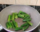 A picture of step 2 of OKRA with POPPY SEEDS or Posto Bhindi.