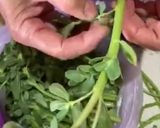 Foto del paso 2 de la receta: Verdolagas con Carne de Cerdo en Salsa Verde