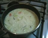 A picture of step 7 of Vegetarian Soymilk Cream Stew.