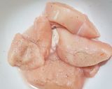 Foto langkah ke 1 dari resep Ayam Tepung Rica-Rica.