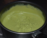 Foto del paso 3 de la receta: Crema de aguacates con infusión de cilantro