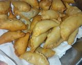 Foto langkah ke 3 dari resep Pastel Mini Keju Pedas Crispy.