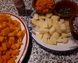 Foto del passaggio 1 della ricetta Vellutata patate e zucca gialla