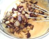 A picture of step 3 of Chiffon Cake with Chestnuts Simmered in Their Inner Skins.