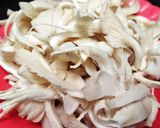 Foto langkah ke 1 dari resep Oseng Jamur Tiram & Wortel | Menu 2 Bahan.
