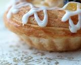 A picture of step 11 of Apple Raisin Danish Pastries.
