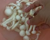 Foto langkah ke 1 dari resep Spaghetti Creamy Mushroom.