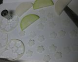 A picture of step 2 of Oshizushi (Pressed Sushi) for Hina Matsuri (Doll's Festival).