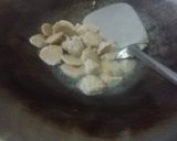 Foto langkah ke 3 dari resep Tumis Kecambah Bakso.