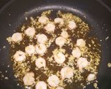 Foto del paso 2 de la receta: Arroz con gambas y champiñones