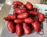 Une image de l'étape 1 de Potatoes au cidre, thym, ail et oignons.