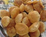 आटा - गोलगप्पे (Aata - golgappe recipe in hindi) रेसिपी चरण 6 फोटो