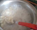 A picture of step 2 of White sauce paneer pasta.