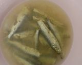 Foto langkah ke 2 dari resep Tumis ikan asin cabe ijo.