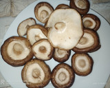 Foto del paso 5 de la receta: Rabo de ternera, guisado con vino tinto 👌👌👌con setas shiitake