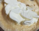 A picture of step 3 of Cold coffe with icecream.