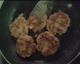 Foto langkah ke 3 dari resep Burger Rumahan (Homemade).