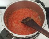 A picture of step 4 of Gajar / Carrot Halwa in pressure cooker.