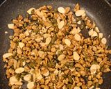 Foto del paso 1 de la receta: Granola sin azúcar